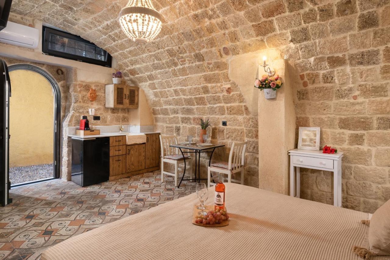 Stone Cave Suite Rhodes City Zewnętrze zdjęcie