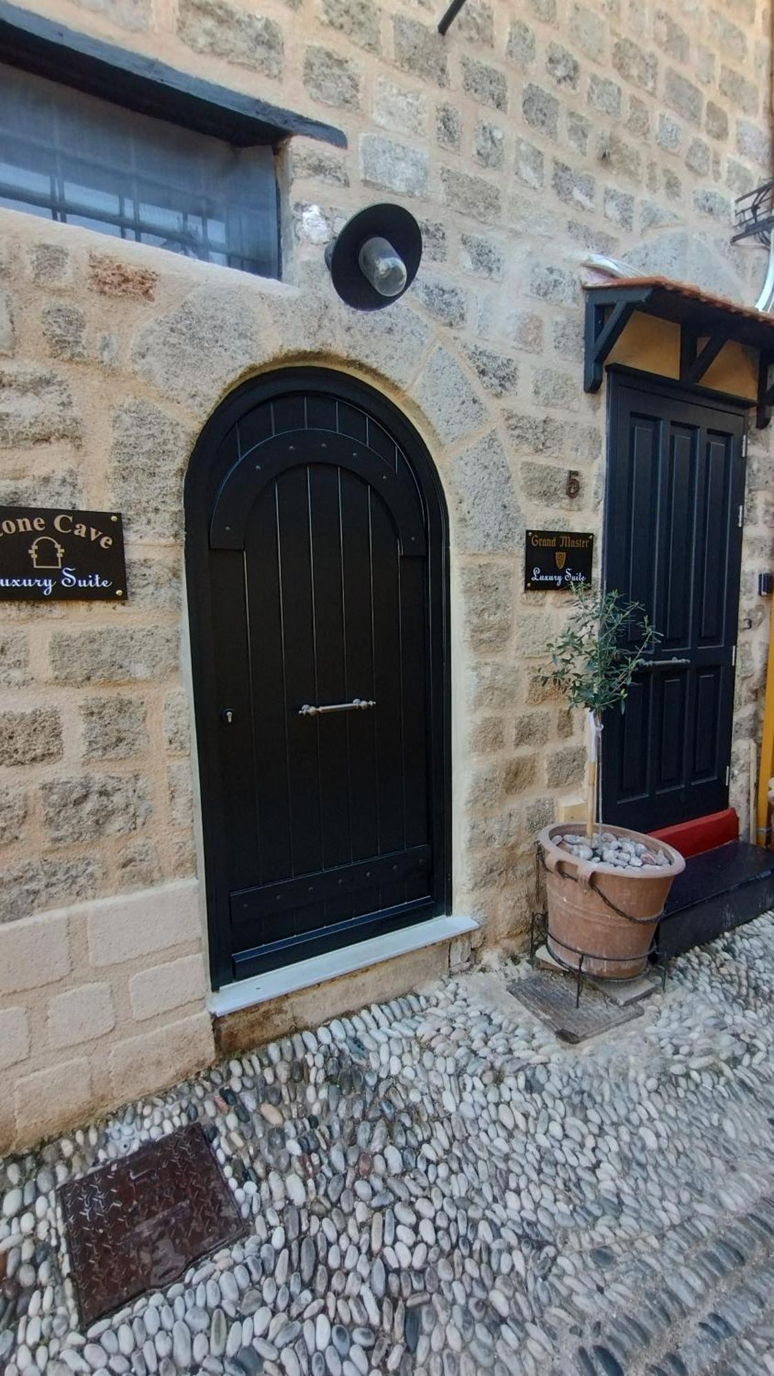 Stone Cave Suite Rhodes City Zewnętrze zdjęcie