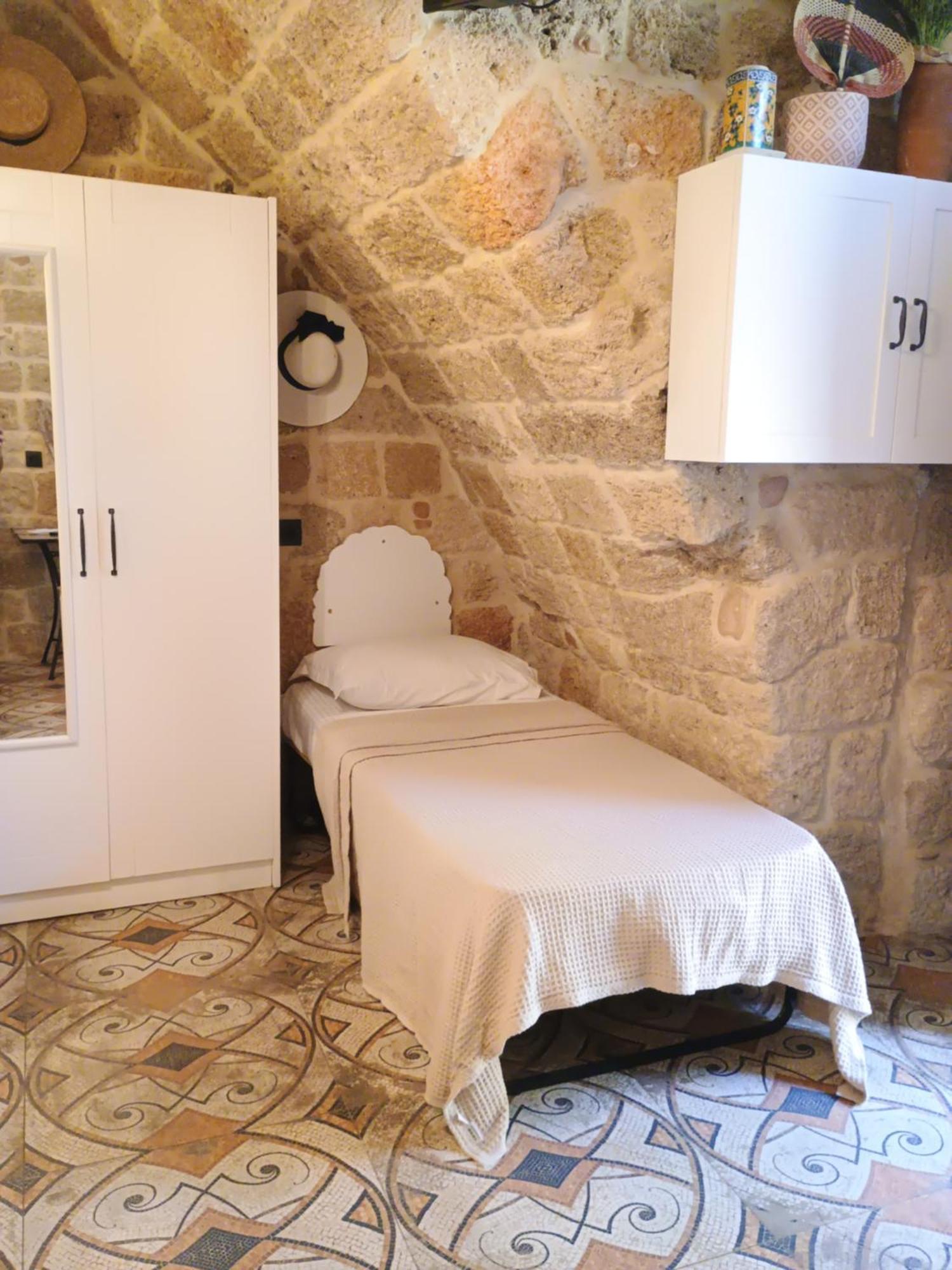 Stone Cave Suite Rhodes City Zewnętrze zdjęcie